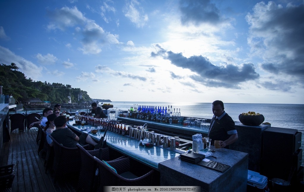 Rock Bar巴厘岛岩石酒吧