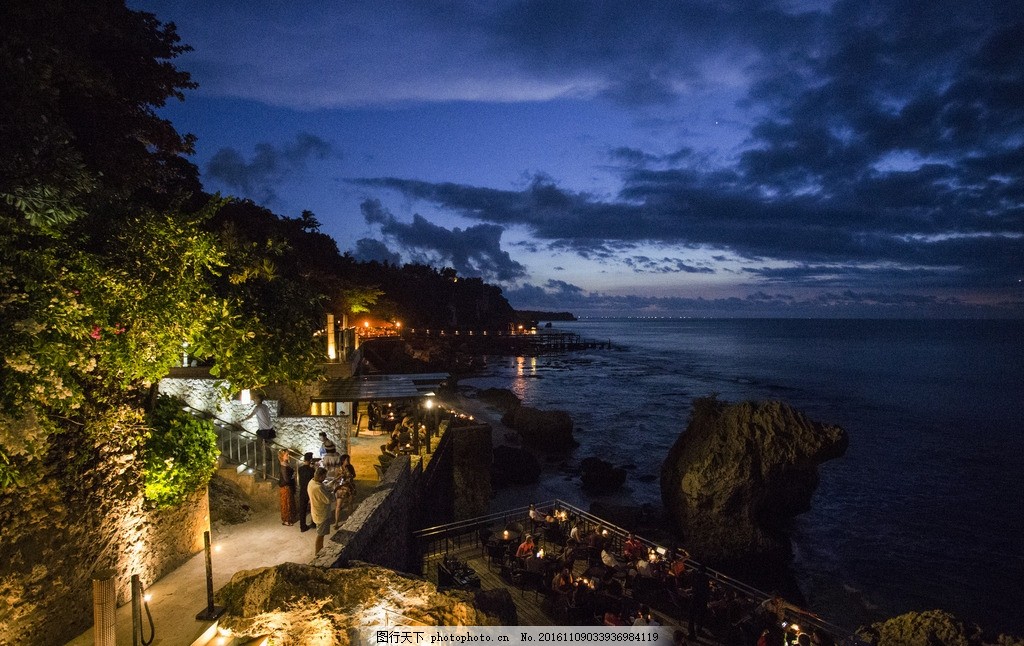 Rock Bar巴厘岛岩石酒吧